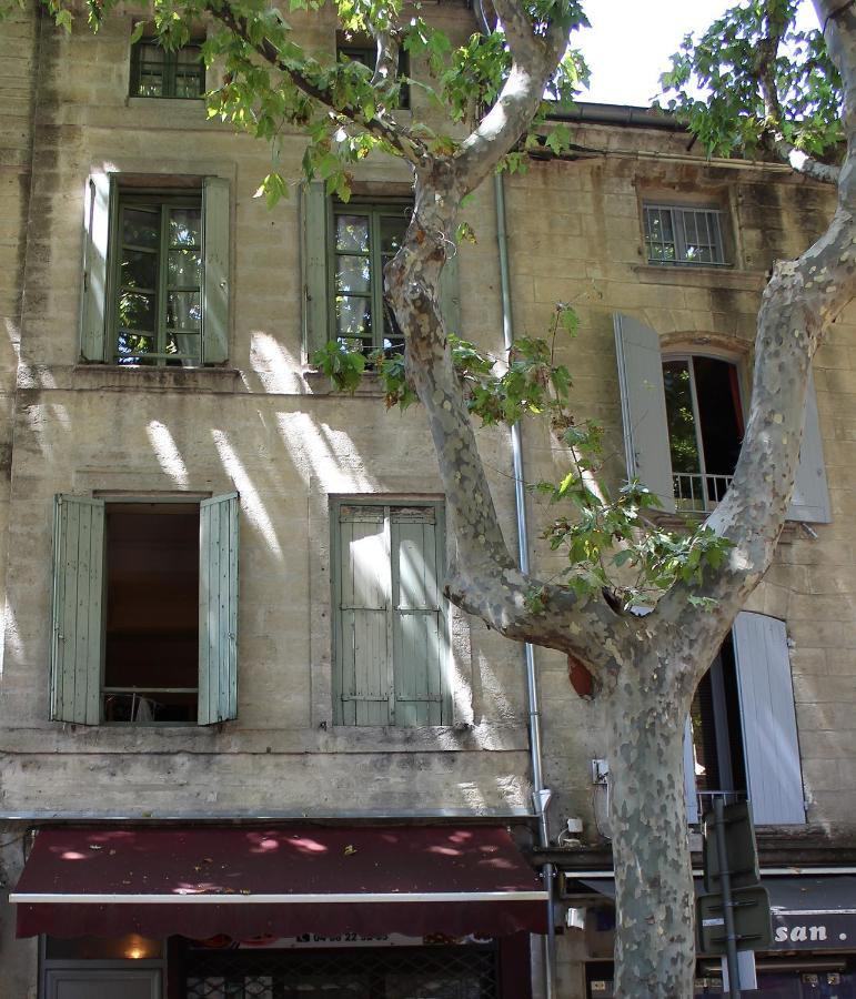 ART&HISTOIRE - Agréable studio rénové - Centre Uzès, Pont du Gard Exterior foto
